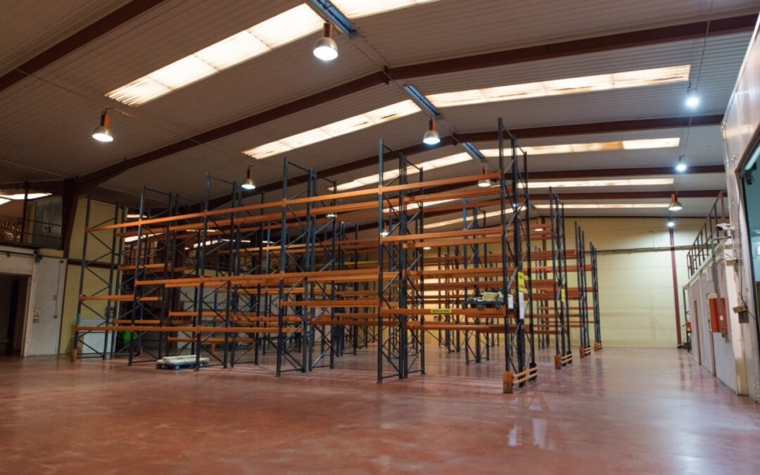 Nave industrial con cámaras de frío